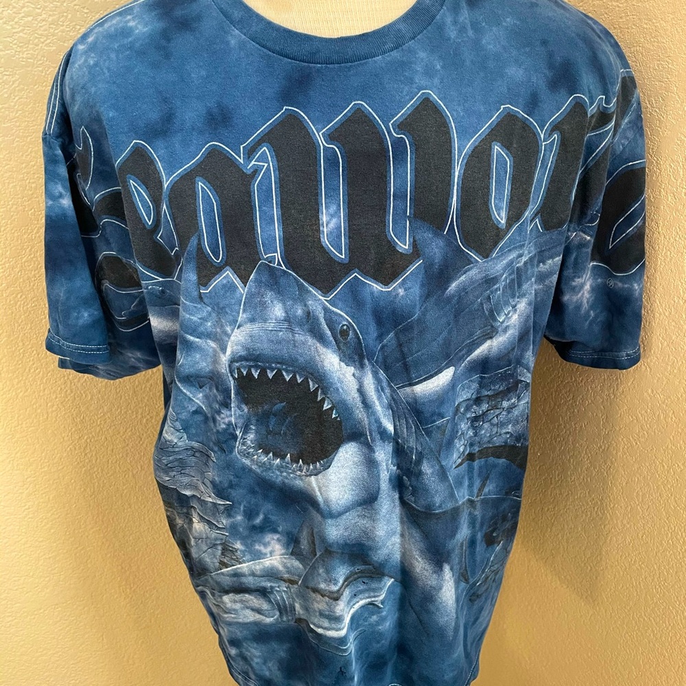 Seaworld Shark Blue Men’s T shirt size XXL